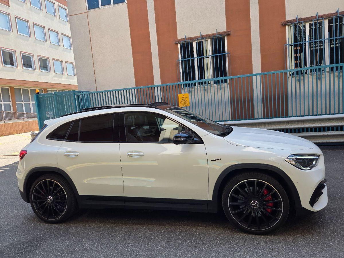 Mercedes-Benz GLA SUV 35 4Matic AMG (5)