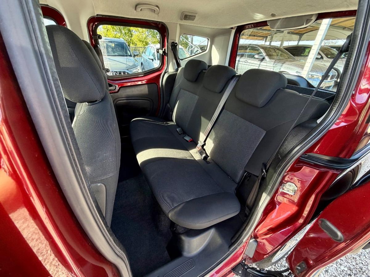 Fiat Qubo 1.4 8V 77 CV Lounge (10)