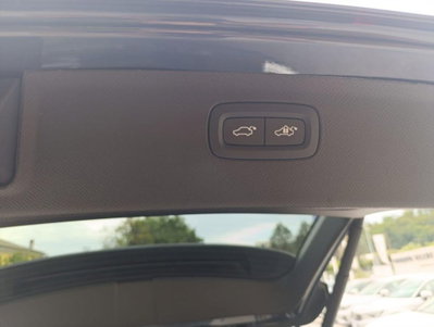 Volvo XC90 B5 (d) AWD Geartronic 7 posti Momentum (11)