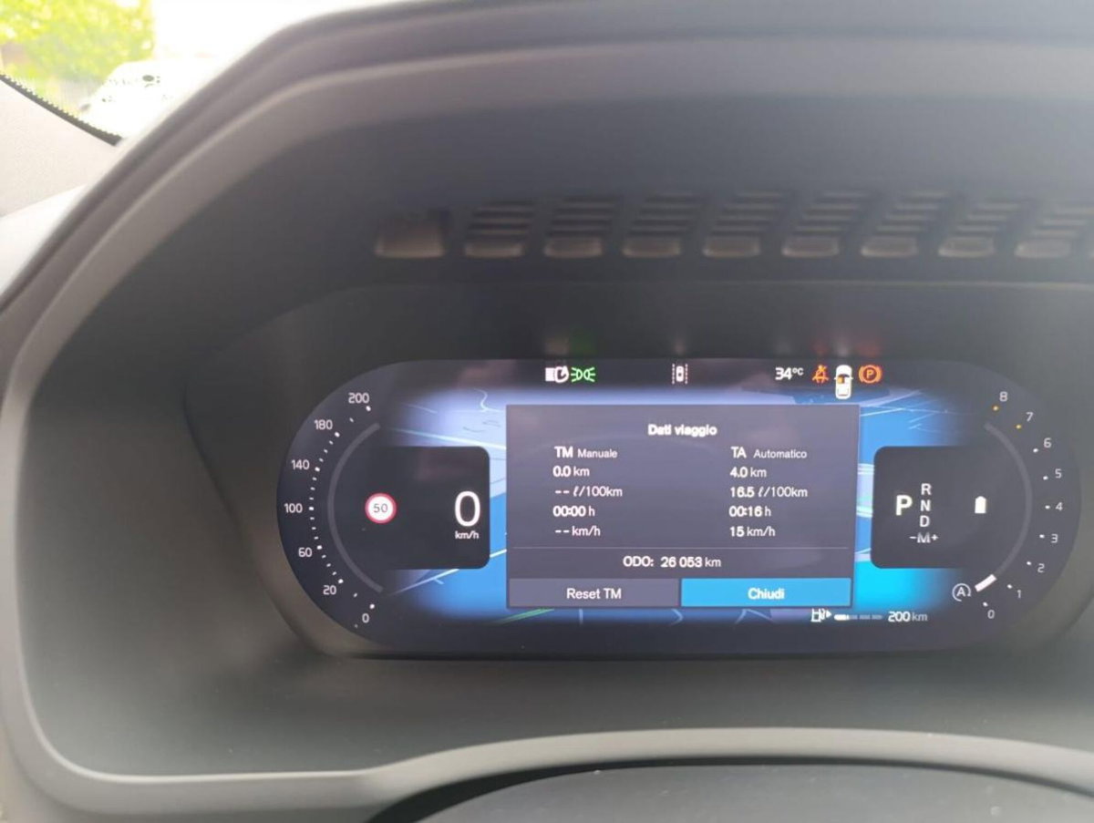 Volvo XC90 B5 (d) AWD Geartronic 7 posti Momentum (13)