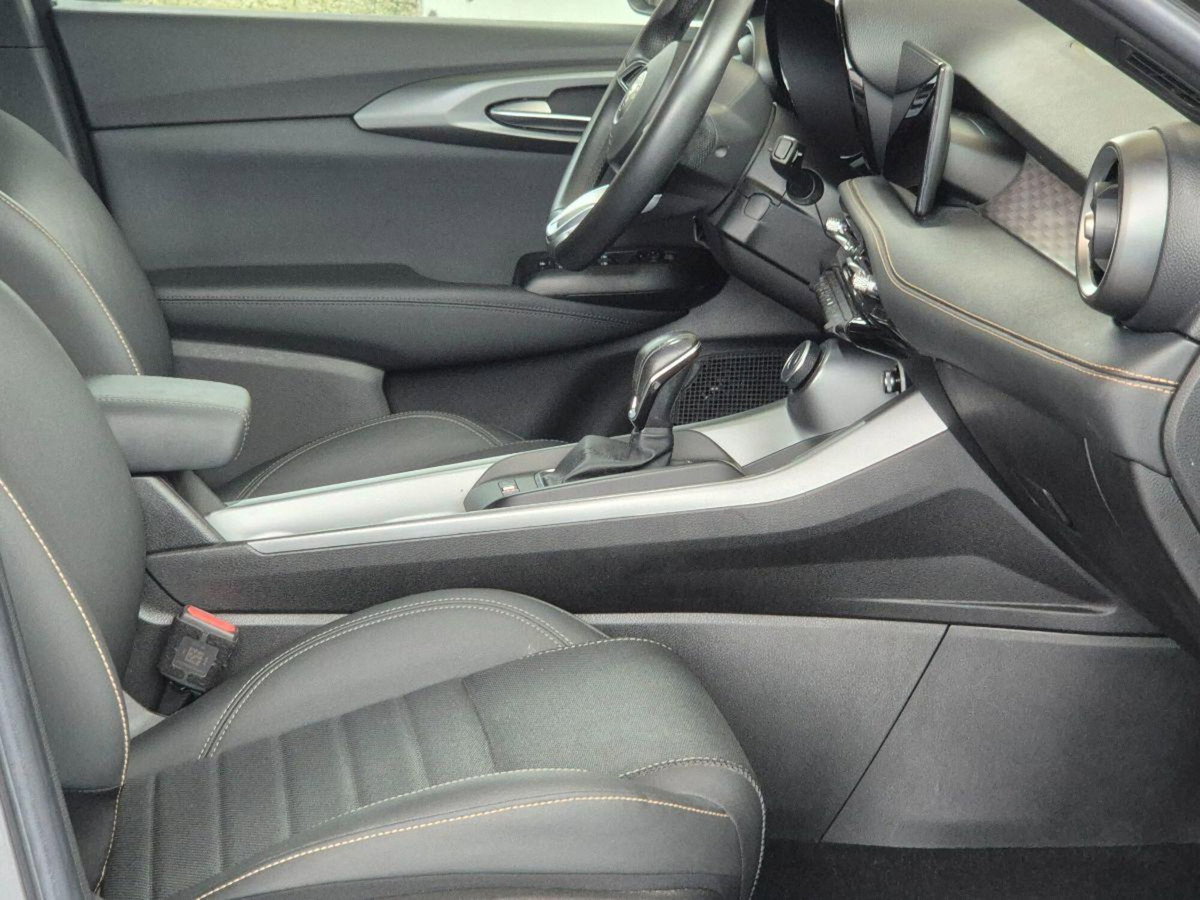 Alfa Romeo Tonale 1.6 Veloce 130cv tct6 (6)