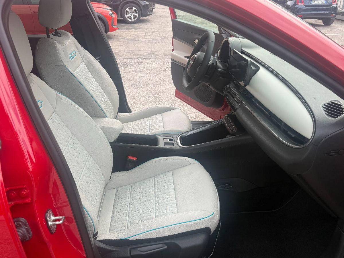 Fiat 600 1.2 hybrid La Prima 145cv auto (6)