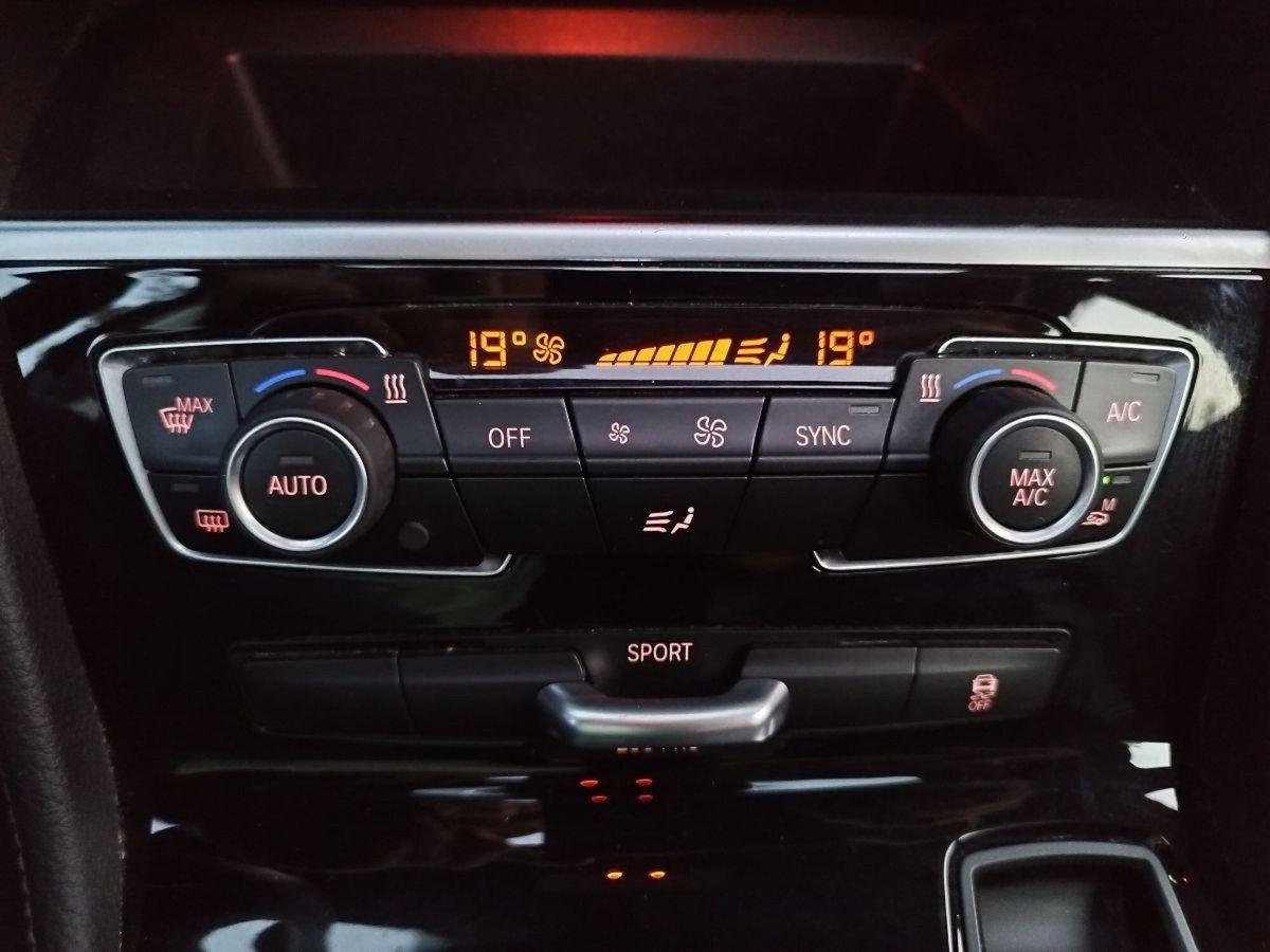 BMW Serie 2 Active Tourer 218d  Sport (17)