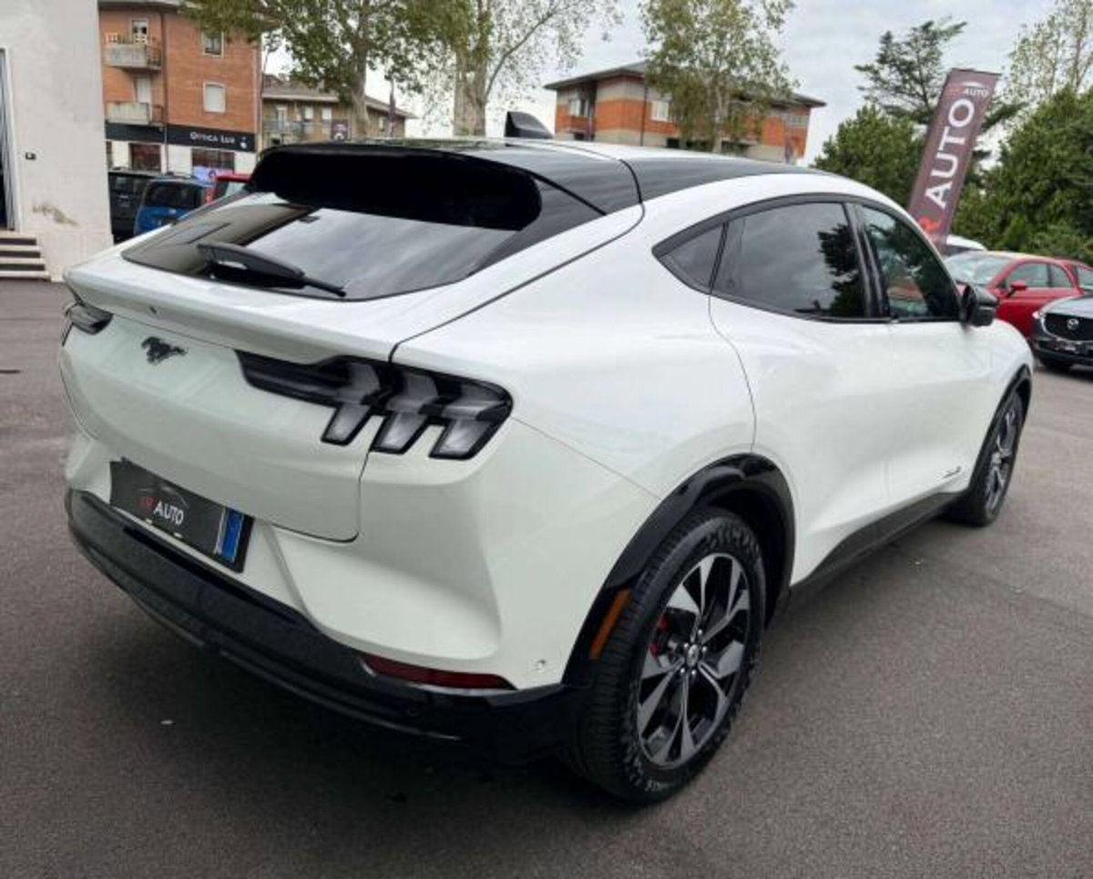 Ford Mustang Mach-E Extended 294CV (4)