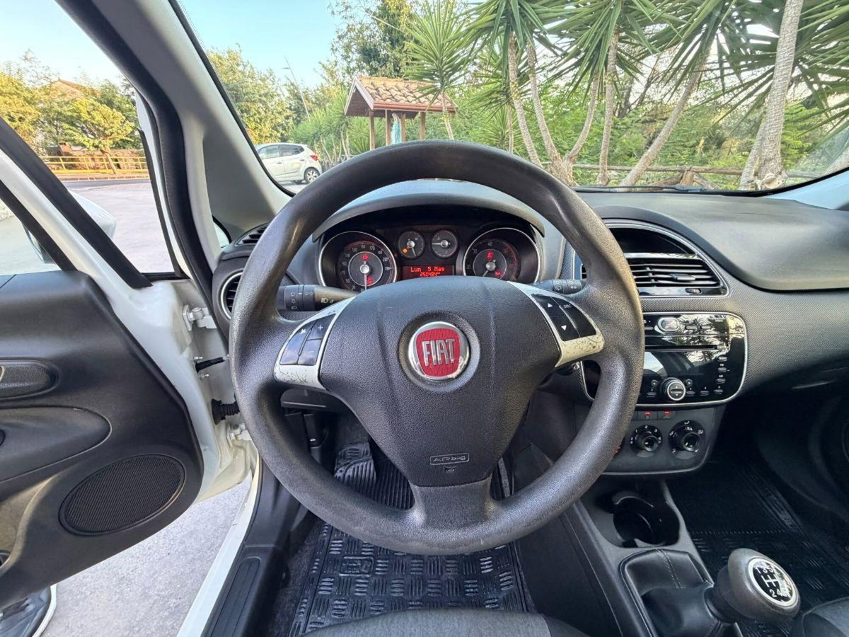 Fiat Punto 1.3 MJT II S&S 85 CV 5 porte ECO Lounge (11)