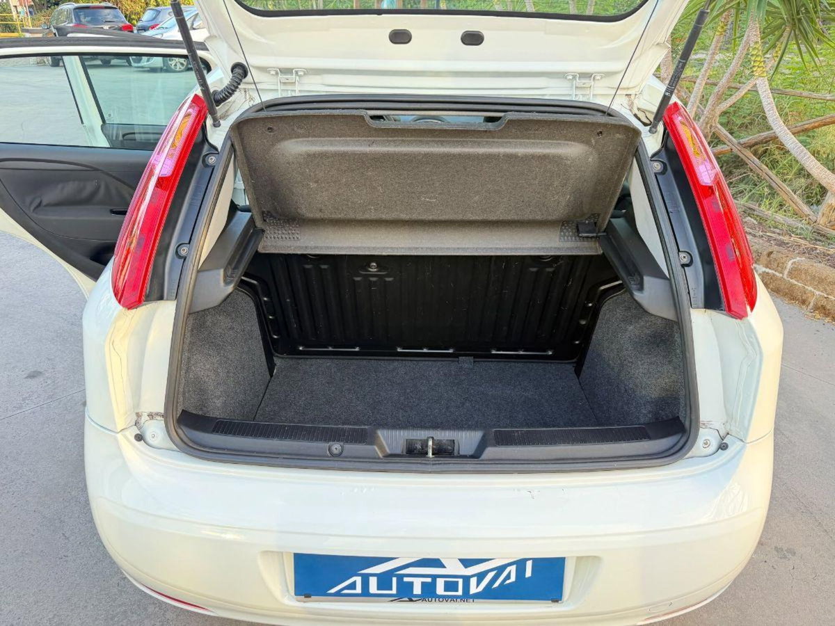 Fiat Punto 1.3 MJT II S&S 85 CV 5 porte ECO Lounge (16)