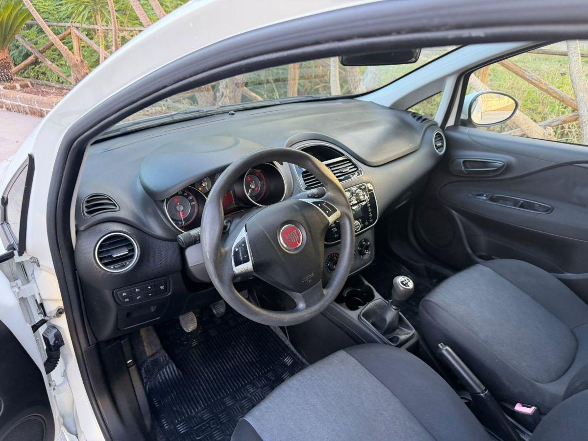 Fiat Punto 1.3 MJT II S&S 85 CV 5 porte ECO Lounge (8)
