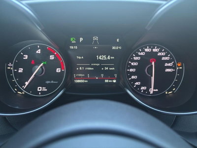 Alfa Romeo Giulia 2.2 Turbodiesel 210 CV AT8 AWD Q4 Veloce (14)