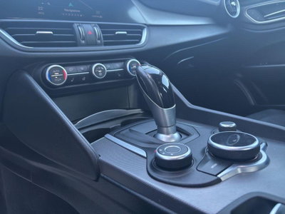 Alfa Romeo Giulia 2.2 Turbodiesel 210 CV AT8 AWD Q4 Veloce (16)