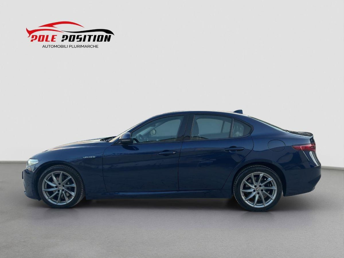 Alfa Romeo Giulia 2.2 Turbodiesel 210 CV AT8 AWD Q4 Veloce (2)