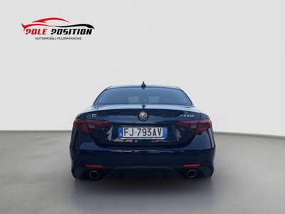 Alfa Romeo Giulia 2.2 Turbodiesel 210 CV AT8 AWD Q4 Veloce (4)