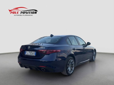 Alfa Romeo Giulia 2.2 Turbodiesel 210 CV AT8 AWD Q4 Veloce (5)