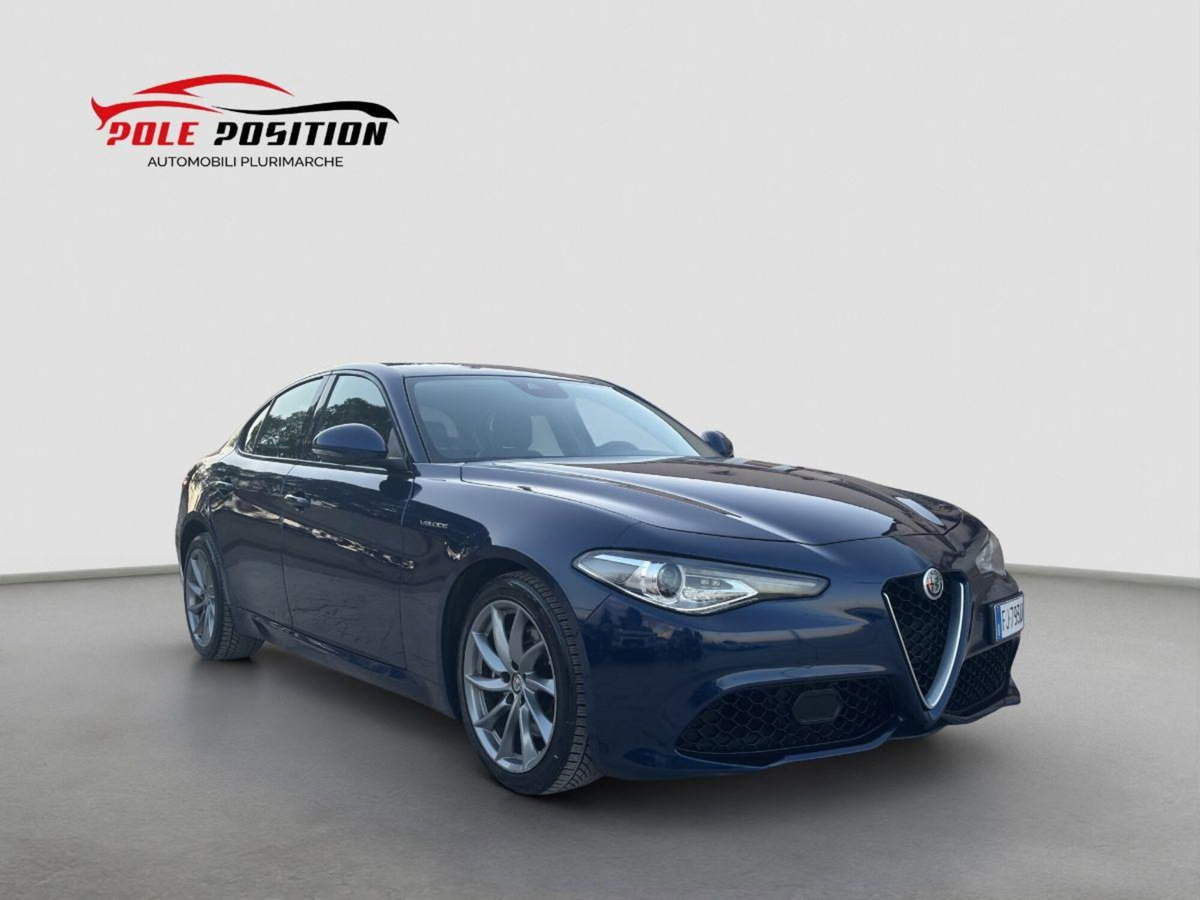 Alfa Romeo Giulia 2.2 Turbodiesel 210 CV AT8 AWD Q4 Veloce (7)