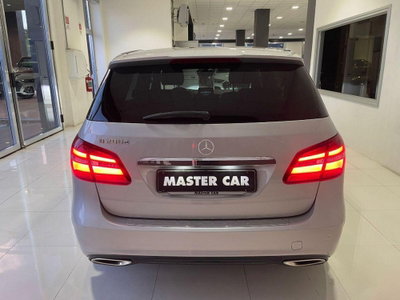 Mercedes-Benz Classe B 200 d Premium (7)