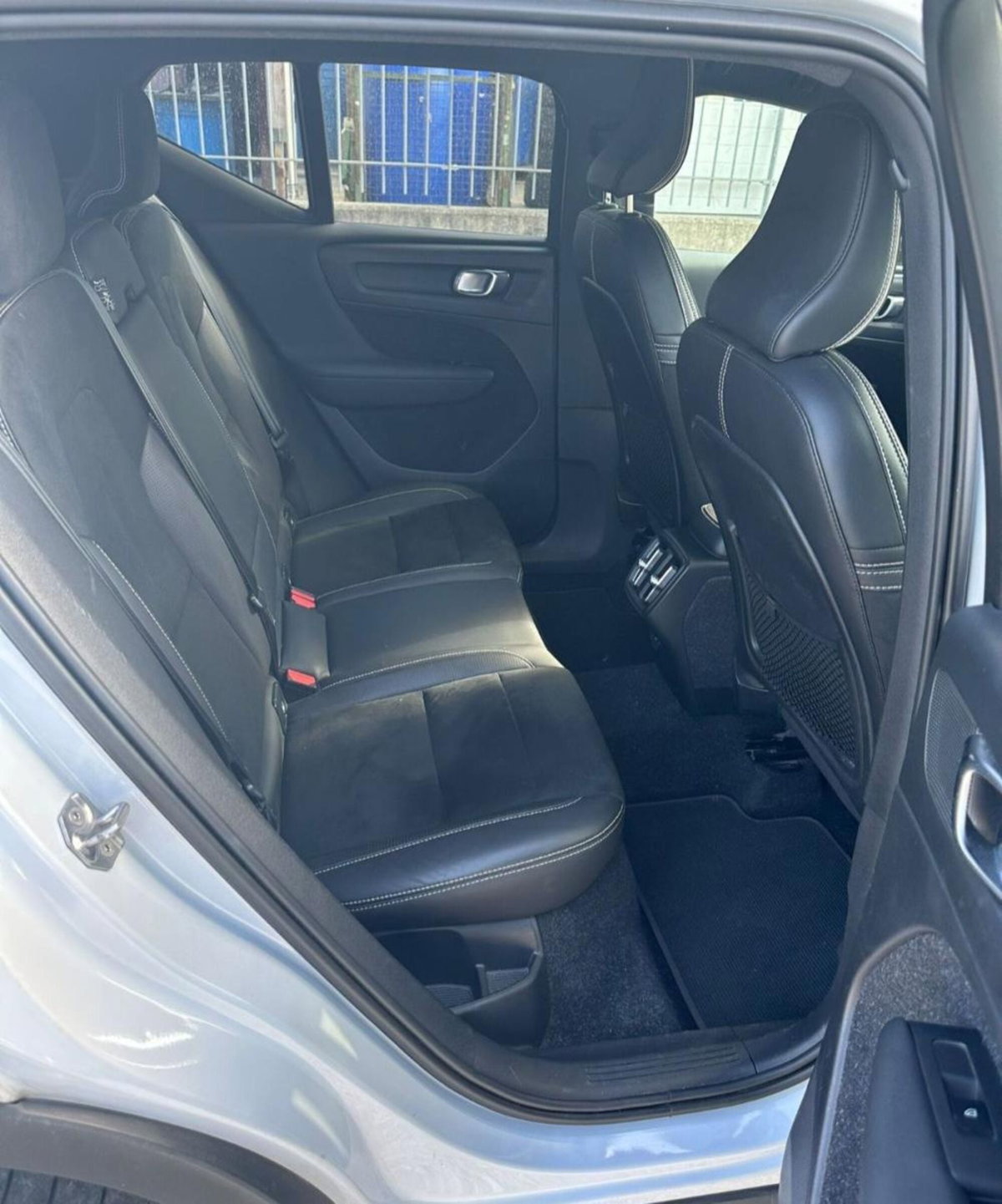 Volvo XC40 D3 AWD Geartronic R-design (10)