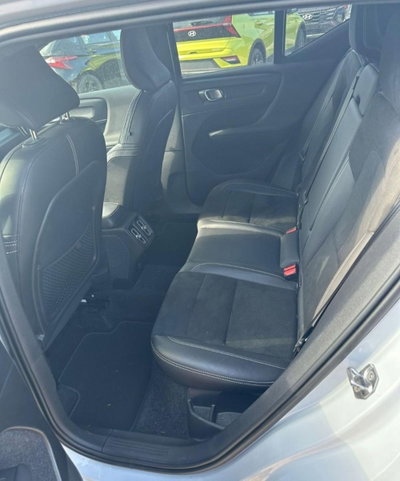 Volvo XC40 D3 AWD Geartronic R-design (11)