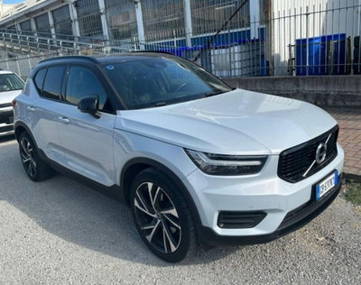 Volvo XC40 D3 AWD Geartronic R-design (2)