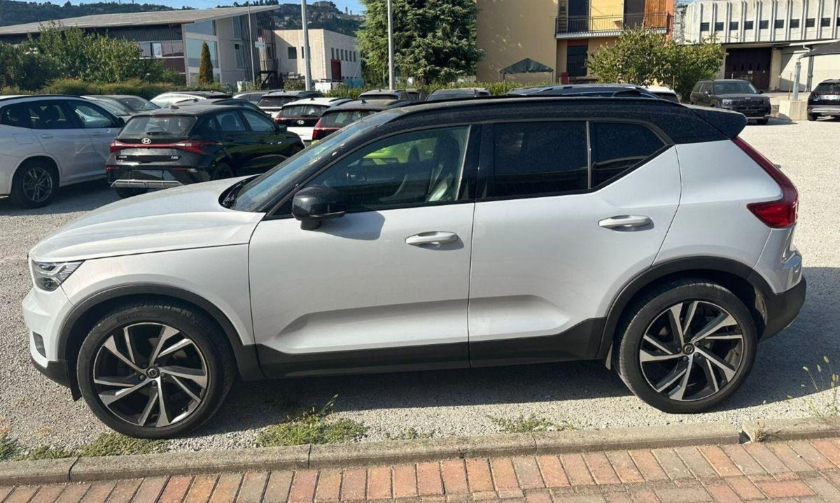 Volvo XC40 D3 AWD Geartronic R-design (5)