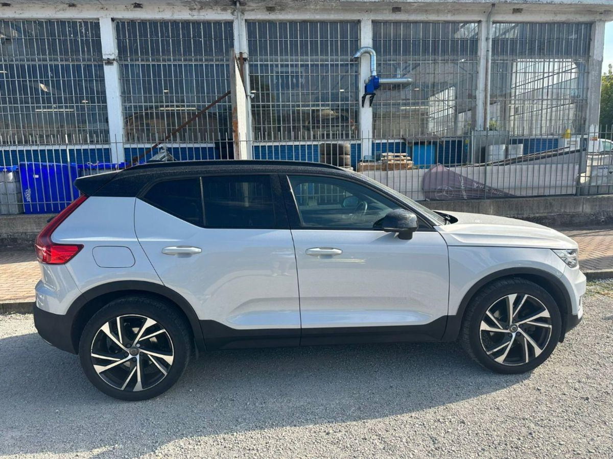 Volvo XC40 D3 AWD Geartronic R-design (6)