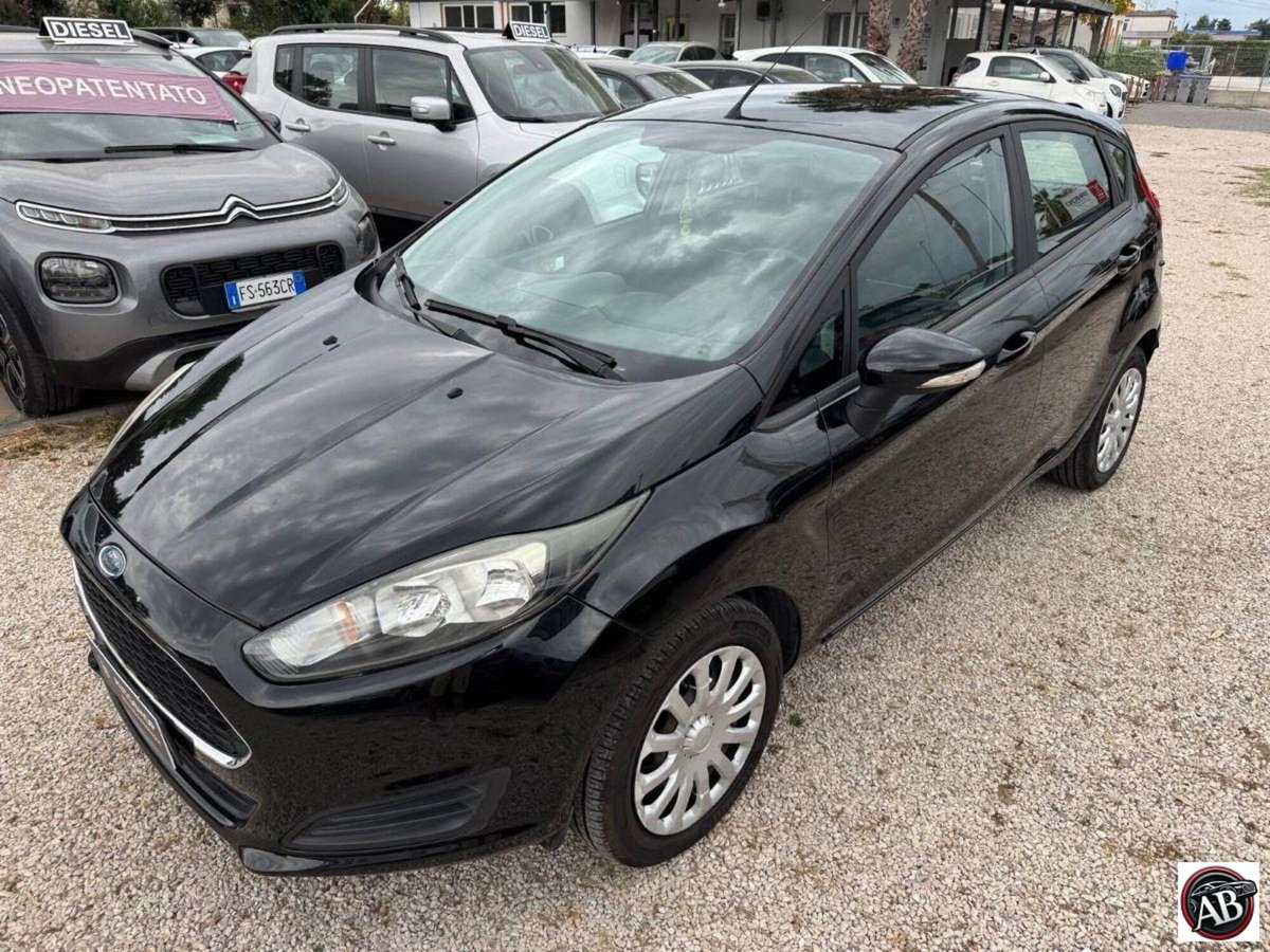 Ford Fiesta 1.4 5 porte Bz.- GPL Business N1 (2)