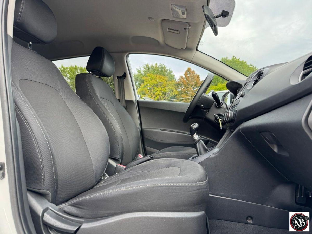 Hyundai i10 1.0 GPL Econext Tech (9)