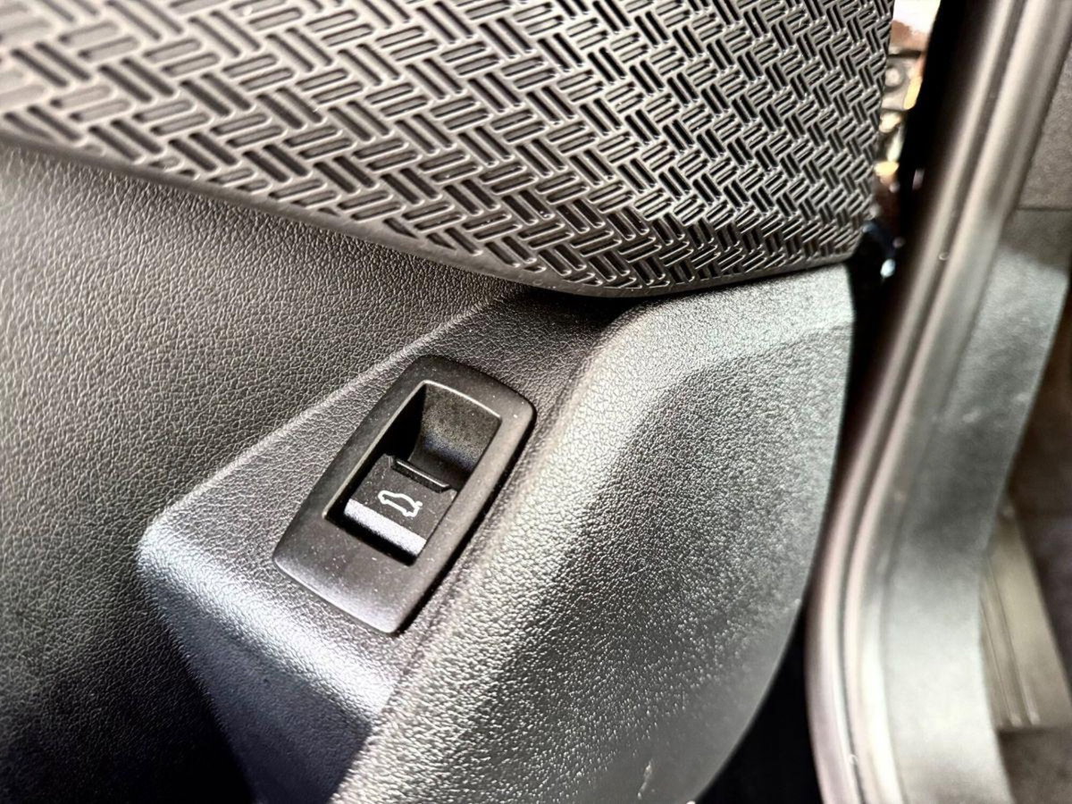 BMW X1 xDrive 23d xLine (11)