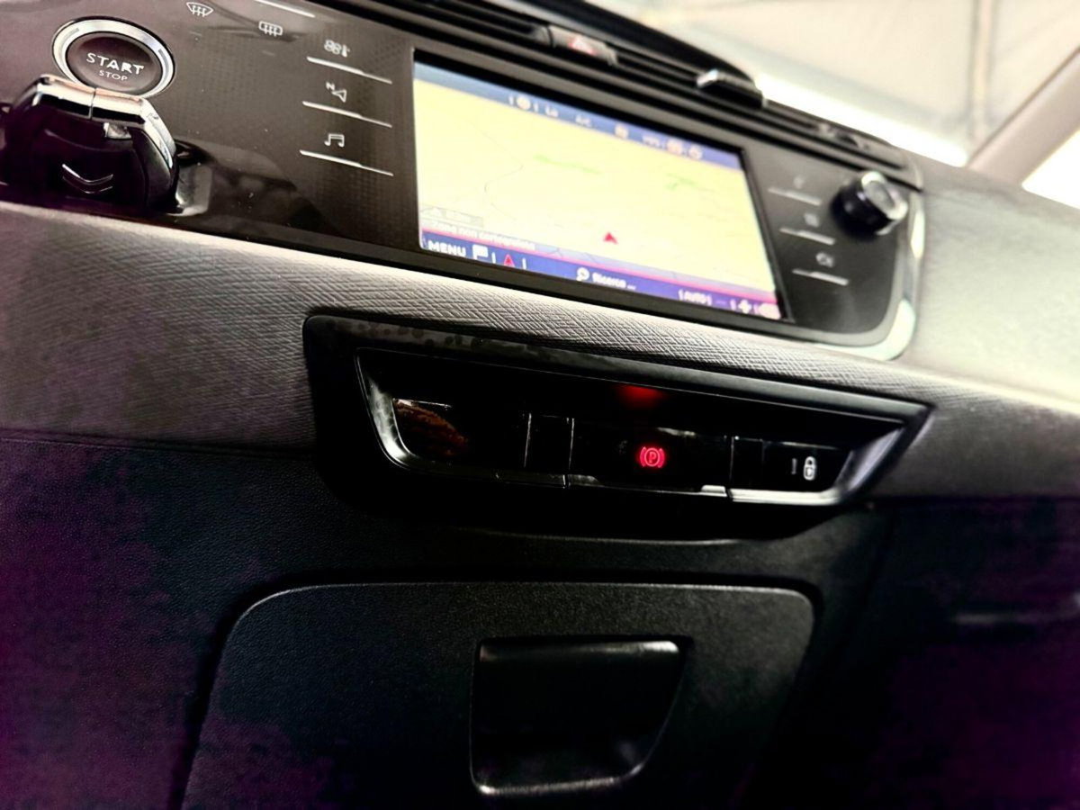 Citroen Grand C4 Picasso BlueHDi 120 S&S EAT6 Shine (17)