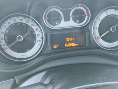Fiat 500L 1.6 Multijet 120 CV Lounge (10)