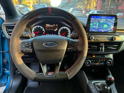 Ford Focus 2.3 EcoBoost 280 CV 5p. ST (13)