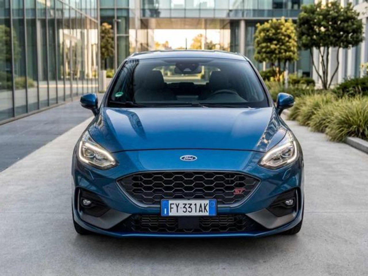 Ford Focus 2.3 EcoBoost 280 CV 5p. ST (3)