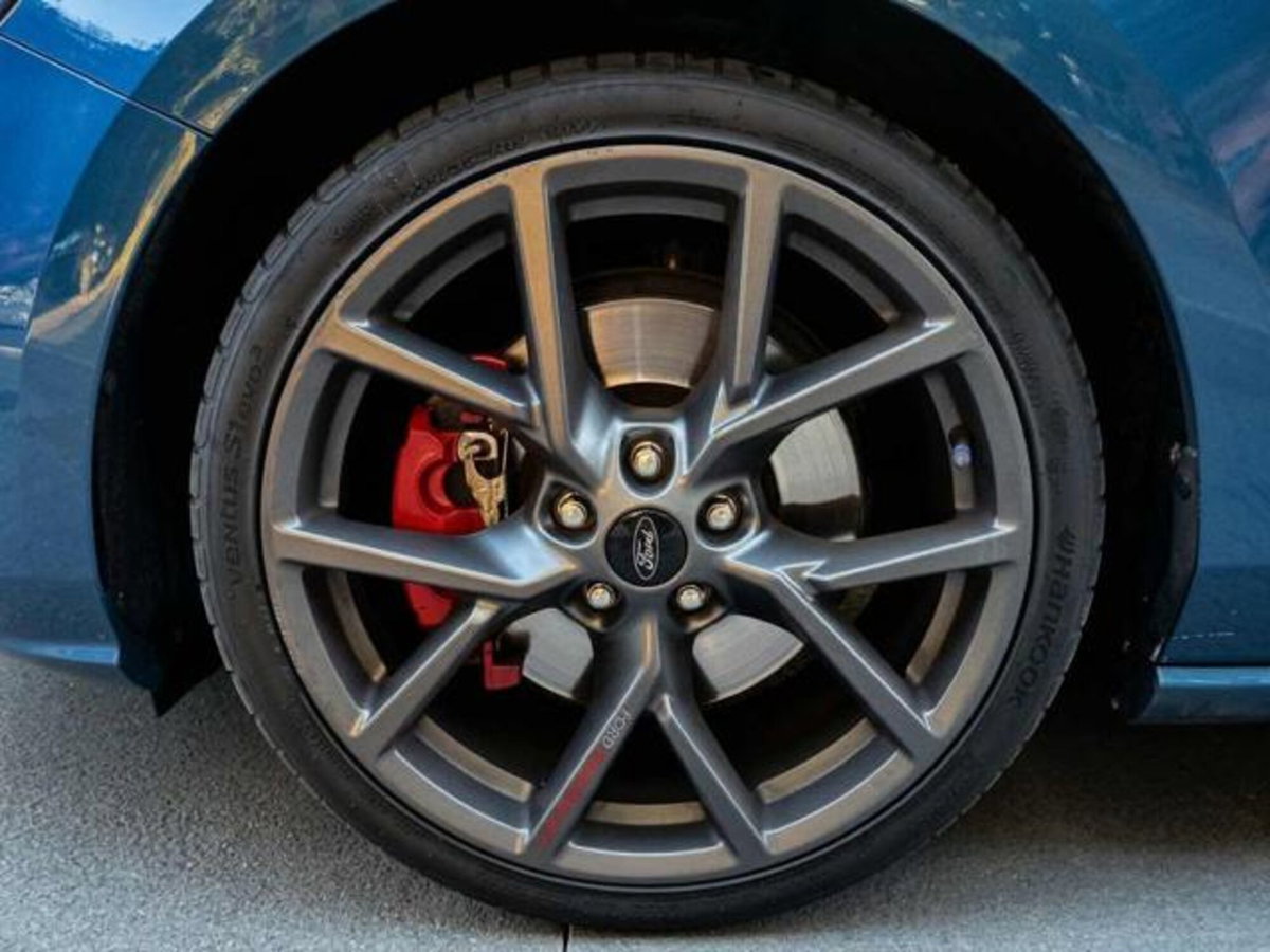 Ford Focus 2.3 EcoBoost 280 CV 5p. ST (8)