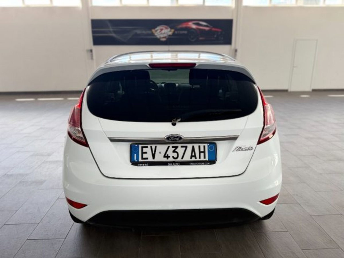 Ford Fiesta 1.5 TDCi 75CV 5 porte Titanium (6)