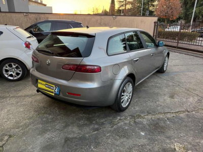 Alfa Romeo 159 SportWagon 1.9 JTDm 150CV Sportwagon Distinctive Q-Tronic (9)