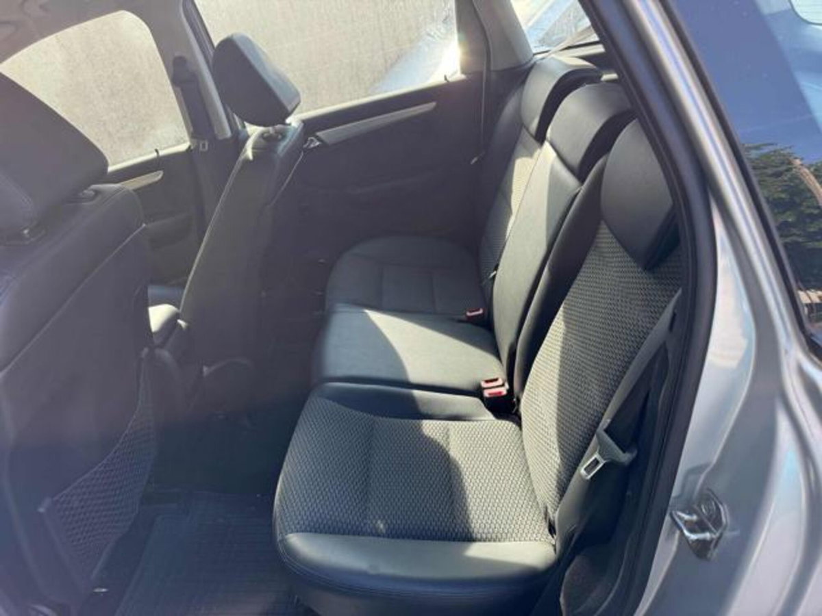 Mercedes-Benz Classe B 180 CDI (11)