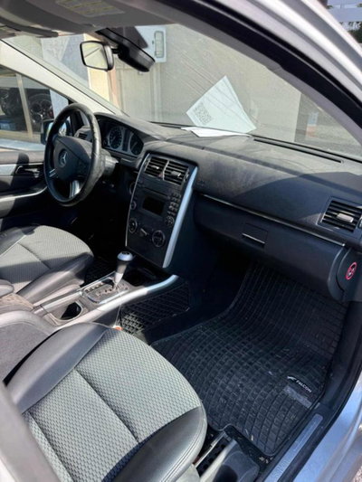 Mercedes-Benz Classe B 180 CDI (13)