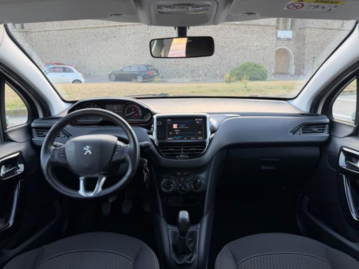 Peugeot 208 82 5 porte Allure (12)