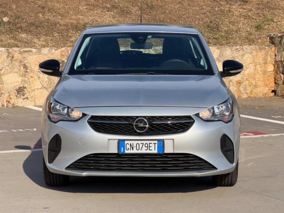 Opel Corsa 1.2 (2)
