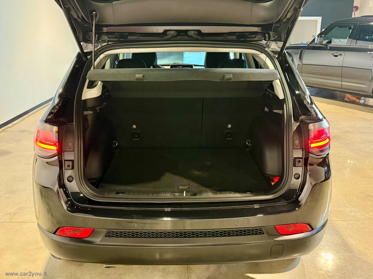 Jeep Compass 1.6 Multijet II 2WD Limited (18)