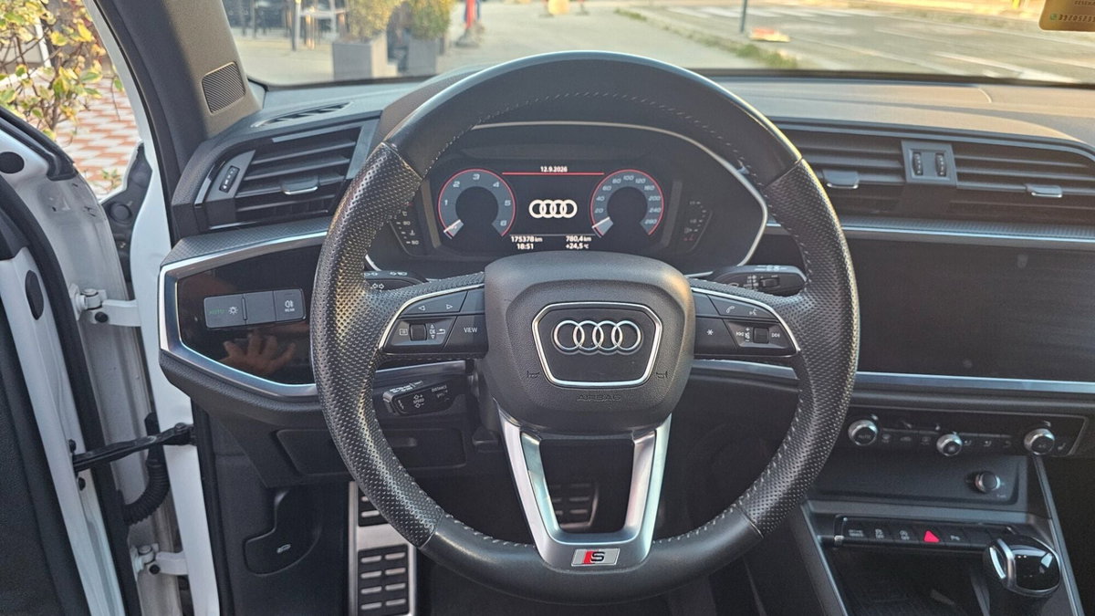 Audi Q3 Sportback 35 TDI quattro S tronic S line edition (14)
