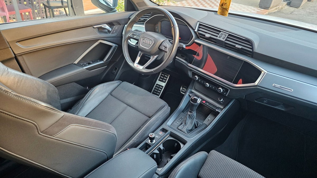 Audi Q3 Sportback 35 TDI quattro S tronic S line edition (17)
