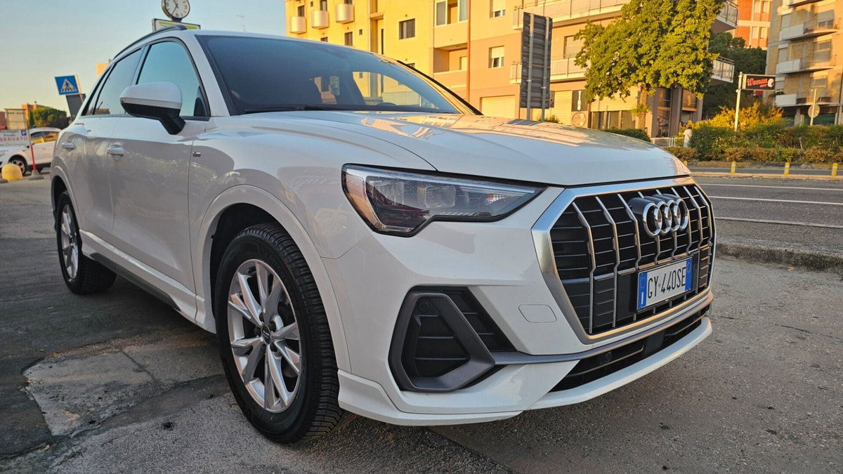 Audi Q3 Sportback 35 TDI quattro S tronic S line edition (2)