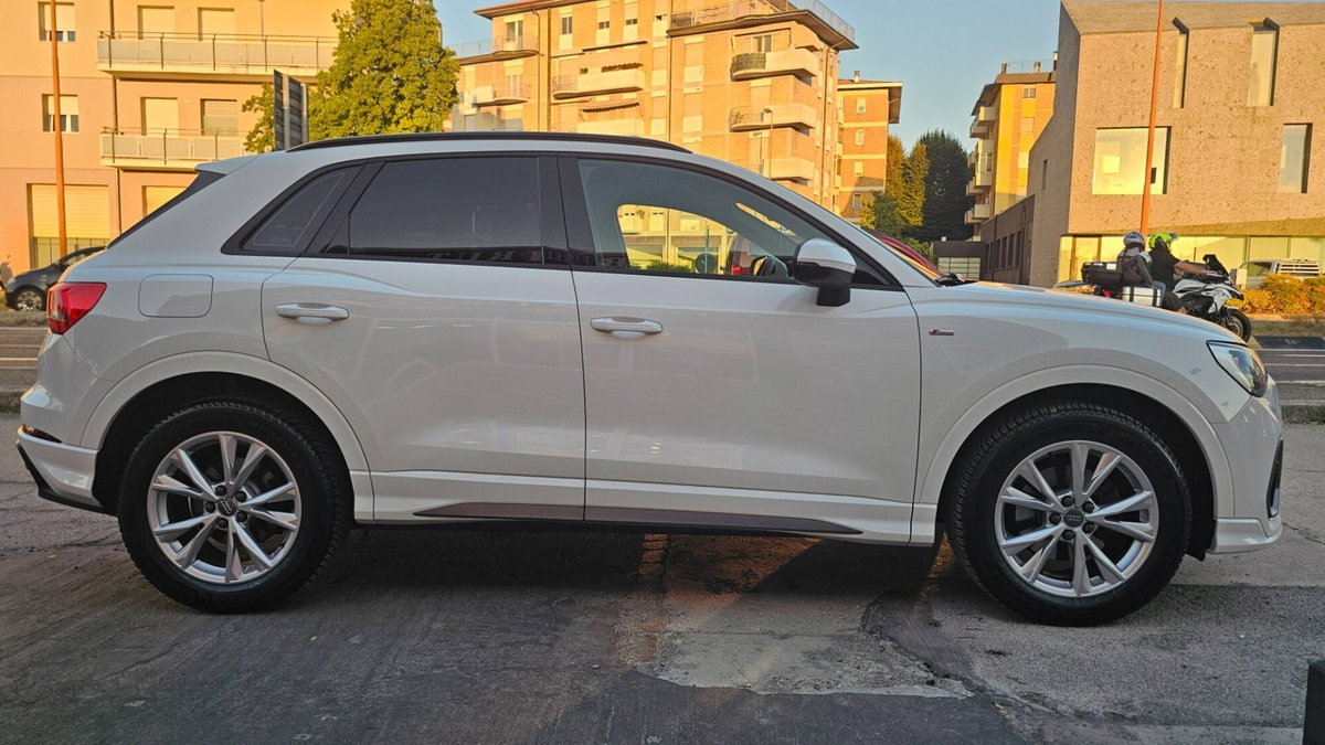 Audi Q3 Sportback 35 TDI quattro S tronic S line edition (3)