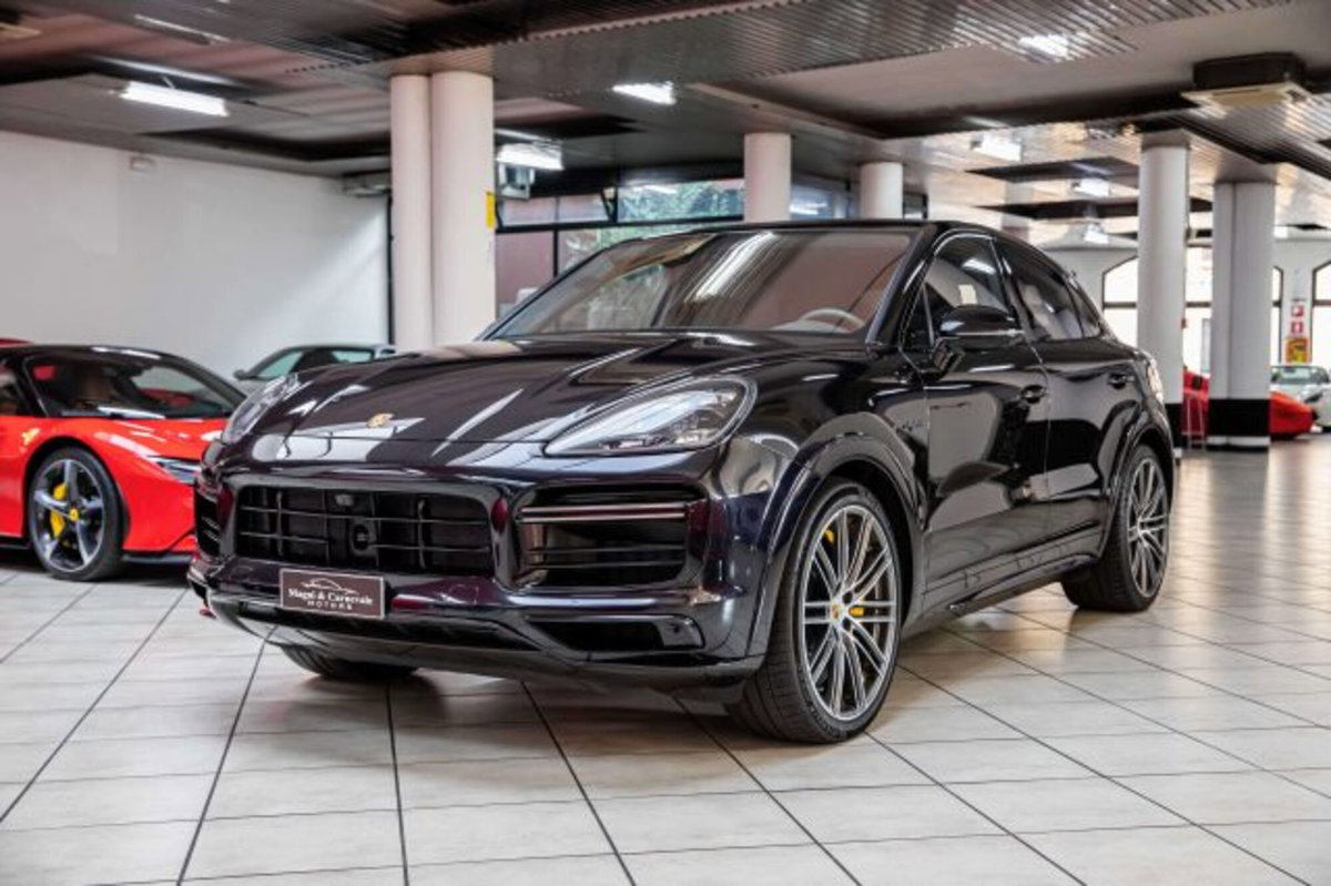 Porsche Cayenne Coupé 4.0 V8 Turbo S E-Hybrid (3)