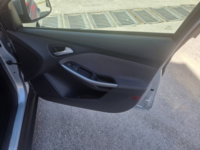 Ford Focus 1.6 TDCi 115 CV Titanium (14)