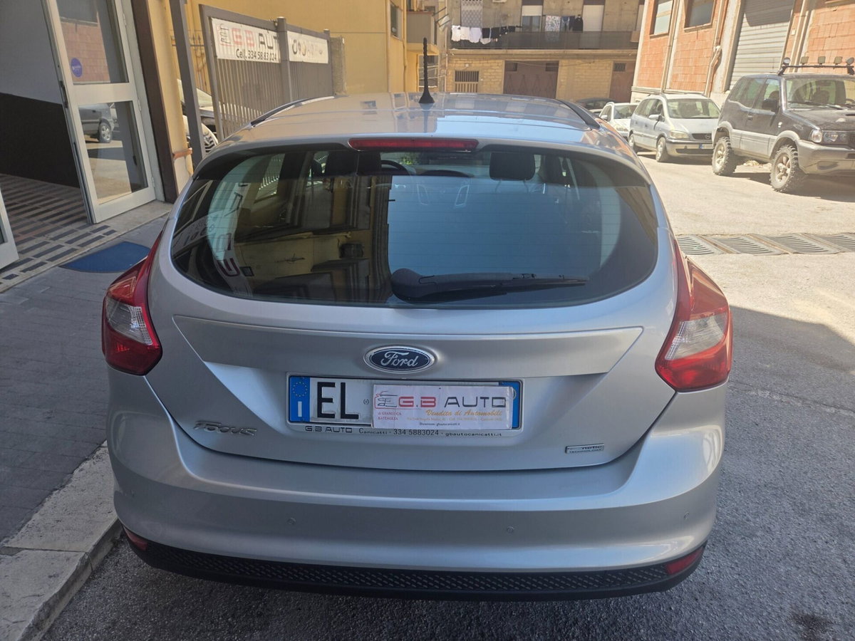 Ford Focus 1.6 TDCi 115 CV Titanium (2)