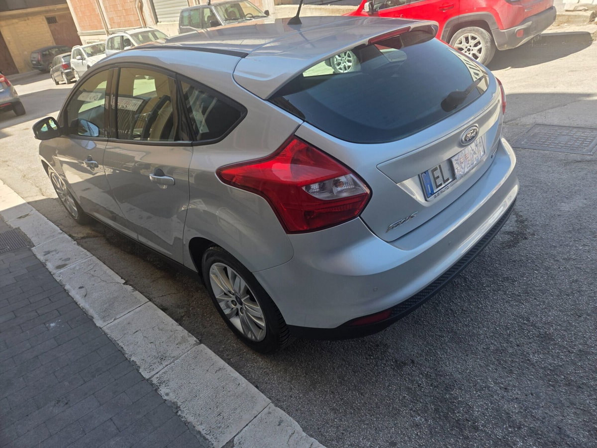Ford Focus 1.6 TDCi 115 CV Titanium (3)