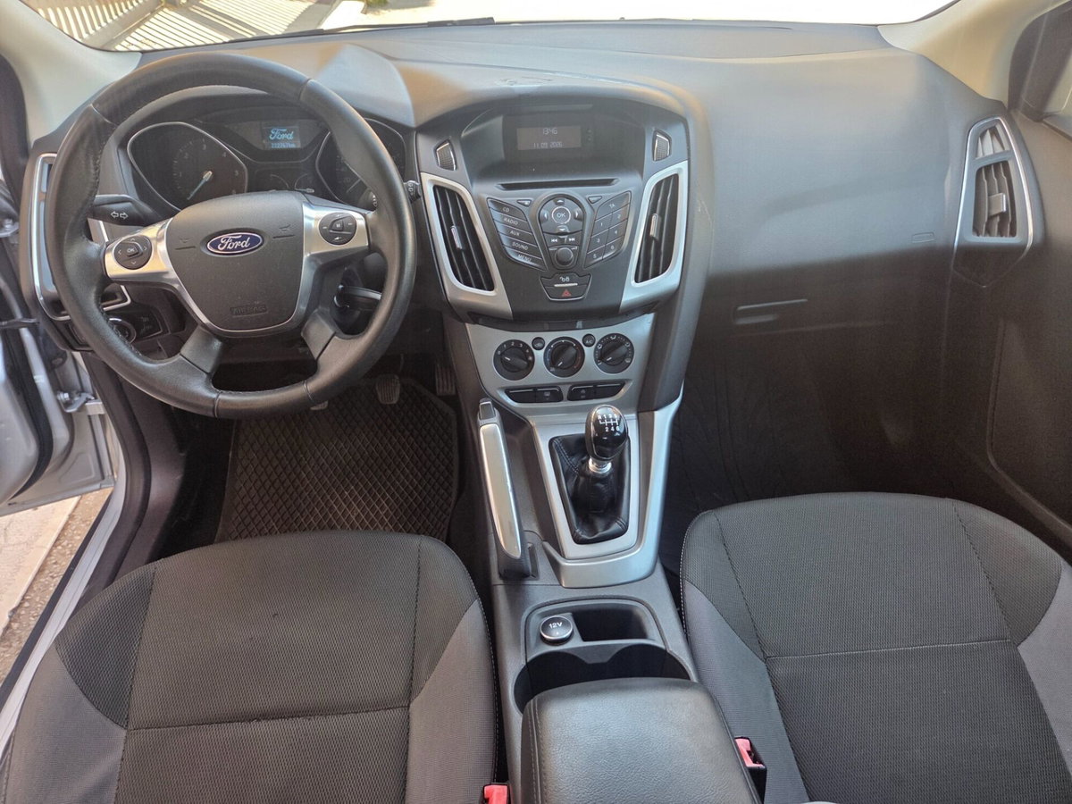 Ford Focus 1.6 TDCi 115 CV Titanium (8)
