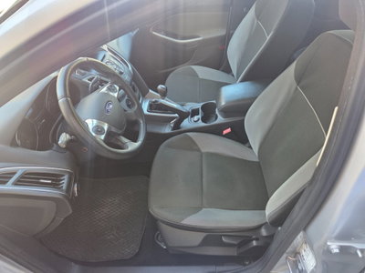 Ford Focus 1.6 TDCi 115 CV Titanium (9)