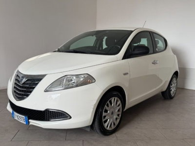 Lancia Ypsilon 1.2 69 CV 5 porte GPL Ecochic Gold (2)