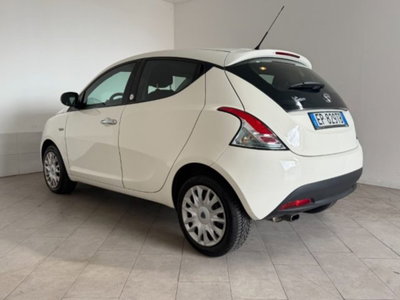 Lancia Ypsilon 1.2 69 CV 5 porte GPL Ecochic Gold (5)